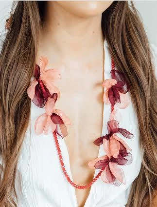 RUSH NECKLACES RED FLOWER BEADED NECKLACE 1 RUSH NECKLACES RED FLOWER BEADED NECKLACE