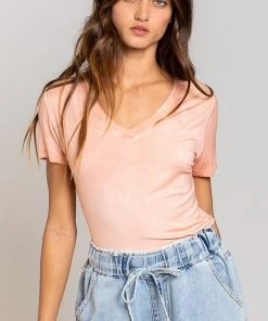 POL POWDER PEACH V-NECK SILKY TEE TOPS