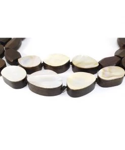 SUZIE Q NECKLACES PEARL AND WOOD NECKLACE