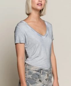 POL RIBBON V-NECK TEE