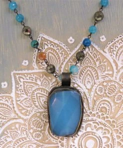 MELANIA CLARA STONE BEAD NECKLACE