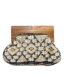 GOLDEN STELLA BEADED CLUTCH WITH FLOWERS AND WOODEN CLASP HANDBAGS/LUGGAGE