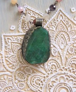 MELANIA CLARA STONE BEAD NECKLACE