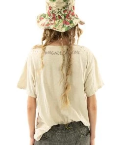 MAGNOLIA PEARL TOP 1155-LOVERS GONNA LOVE TSHIRT-JUNE 22