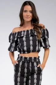 ELAN ARROW PRINT RUFFLE TOP 3 ELAN ARROW PRINT RUFFLE TOP