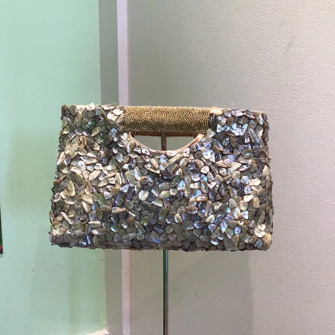 TIANA DESIGNS CUT OUT HANDLE CLUTCH HANDBAGS/LUGGAGE 1 TIANA DESIGNS CUT OUT HANDLE CLUTCH HANDBAGS/LUGGAGE