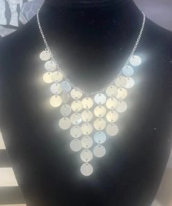GOLDEN STELLA NECKLACES MATTE DISC V NECKLACE