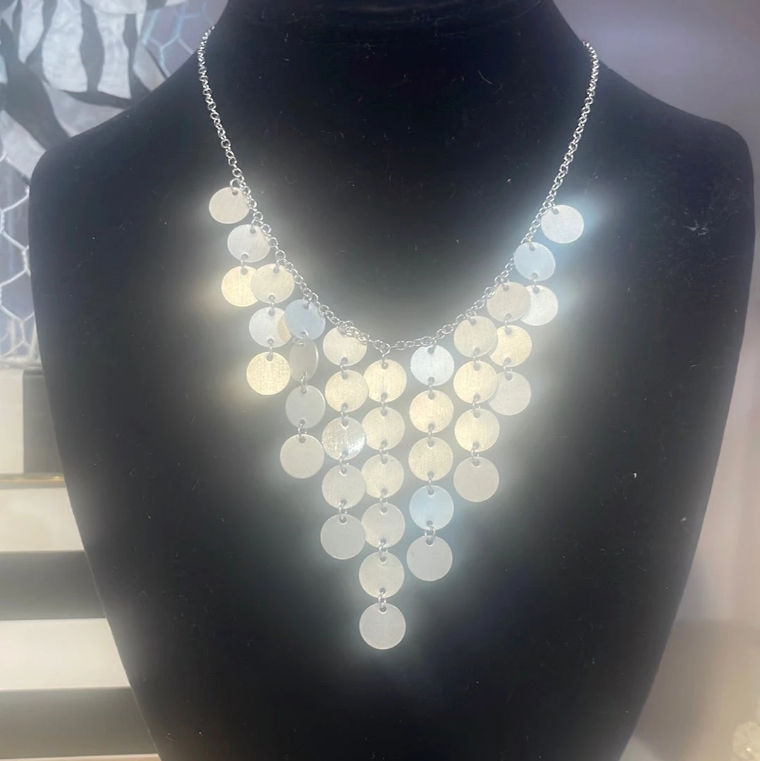 GOLDEN STELLA NECKLACES MATTE DISC V NECKLACE 1 GOLDEN STELLA NECKLACES MATTE DISC V NECKLACE