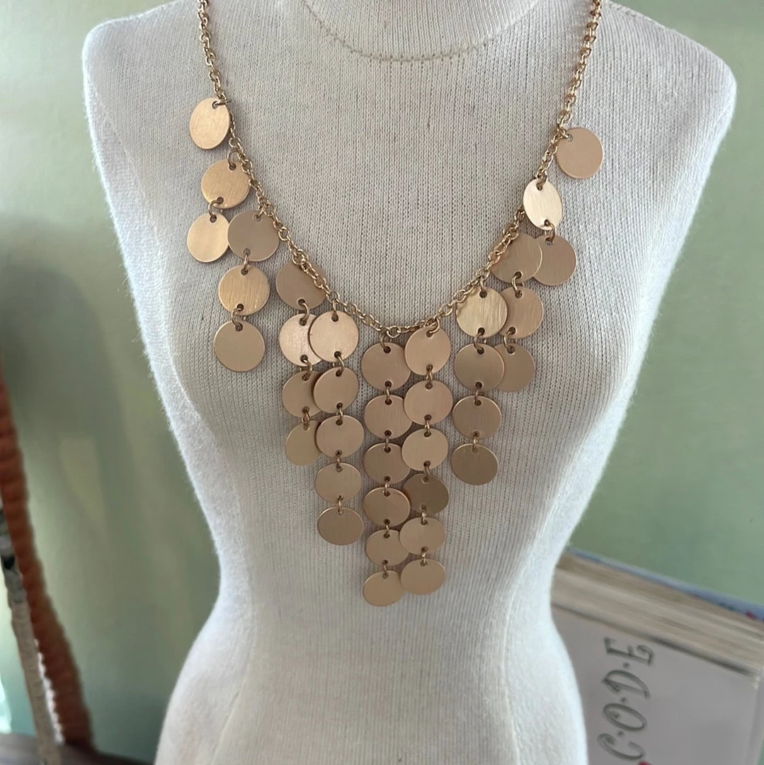 GOLDEN STELLA NECKLACES MATTE DISC V NECKLACE 2 GOLDEN STELLA NECKLACES MATTE DISC V NECKLACE