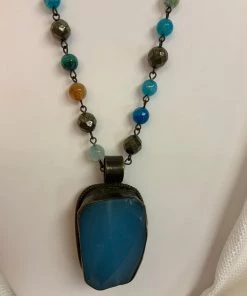 MELANIA CLARA STONE BEAD NECKLACE