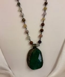 MELANIA CLARA STONE BEAD NECKLACE