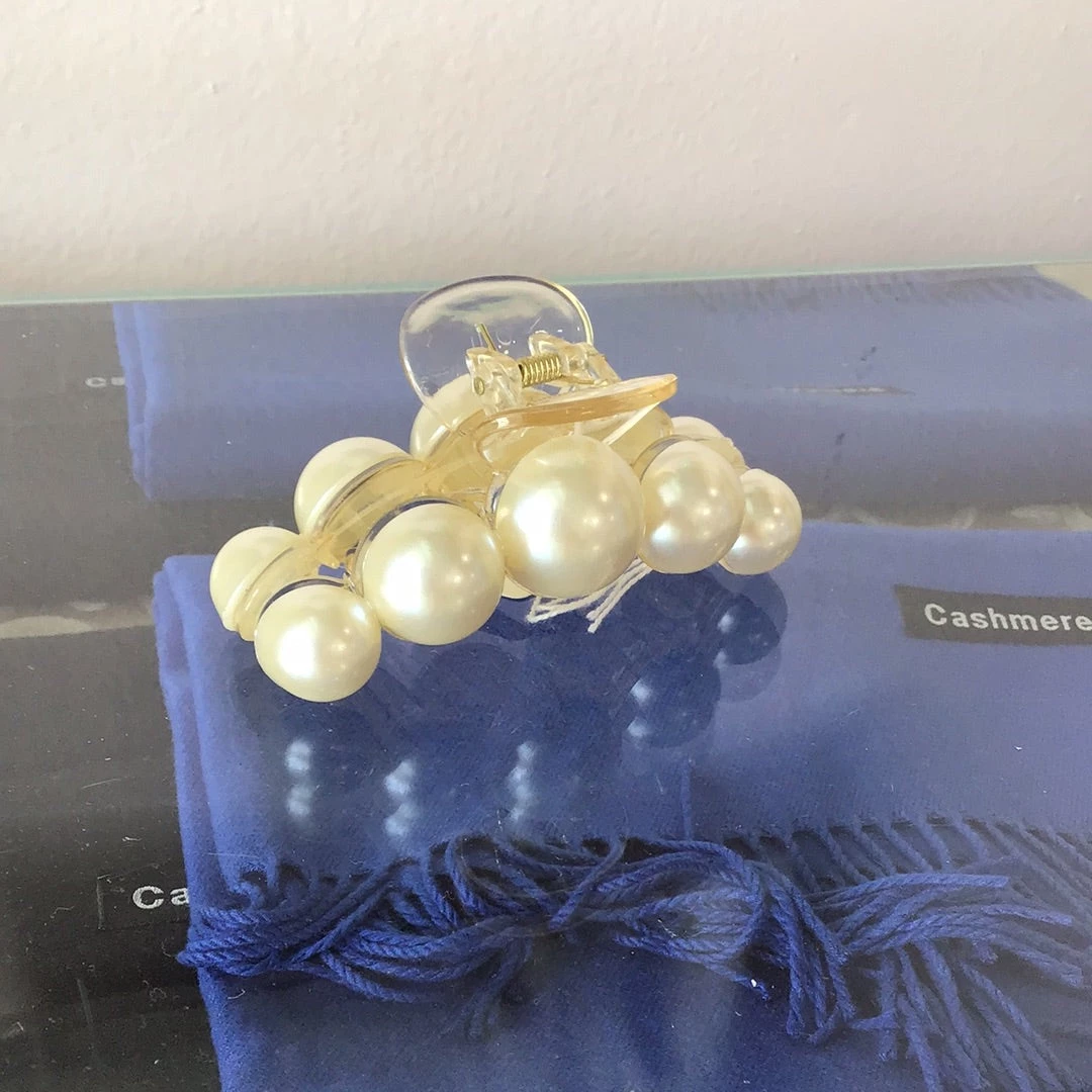 SMP HATS, HEADWEAR & HAIR ACCESSORIES PEARL HAIR CLIP 3 SMP HATS, HEADWEAR & HAIR ACCESSORIES PEARL HAIR CLIP