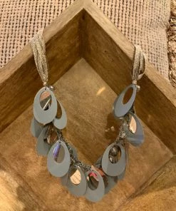 LA JEWELRY HOUSE NECKLACES PAILETTE OVALS ON GOLD STRAND NECKLACE