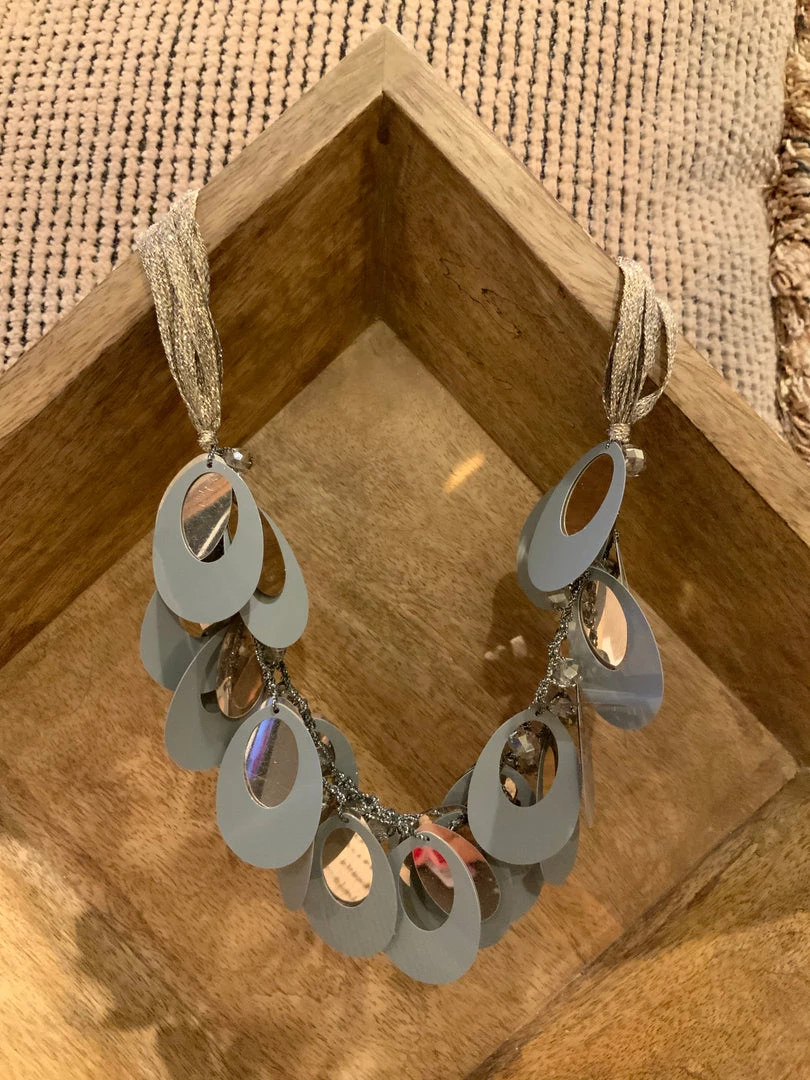 LA JEWELRY HOUSE NECKLACES PAILETTE OVALS ON GOLD STRAND NECKLACE 1 LA JEWELRY HOUSE NECKLACES PAILETTE OVALS ON GOLD STRAND NECKLACE