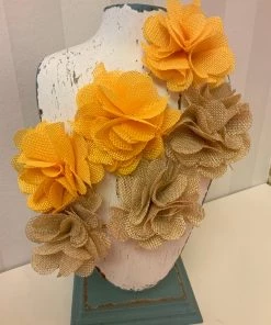 LA JEWELRY HOUSE FLOWER AND CHAIN NECKLACE NECKLACES